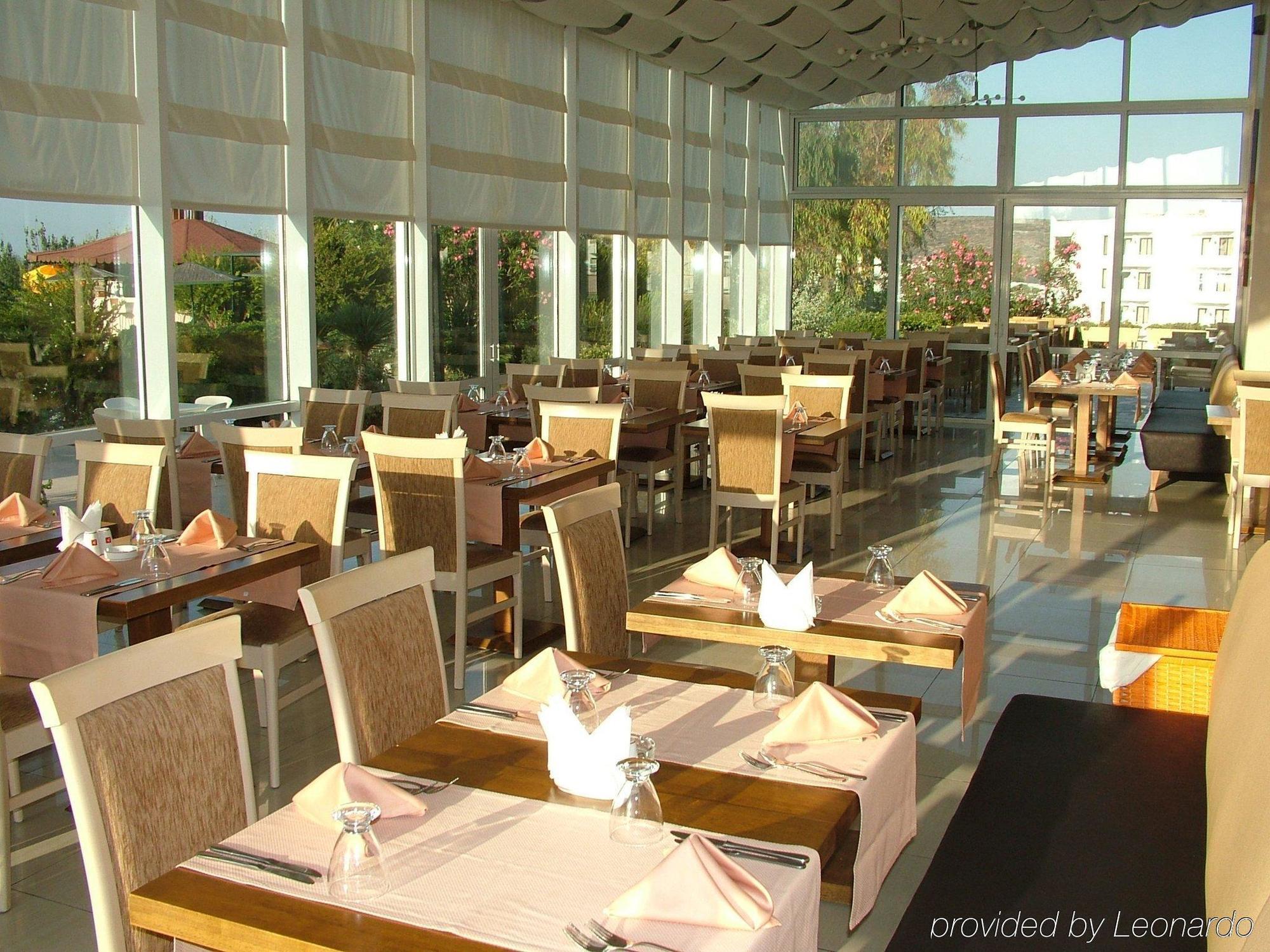 Babaylon Hotel Çeşme Ristorante foto