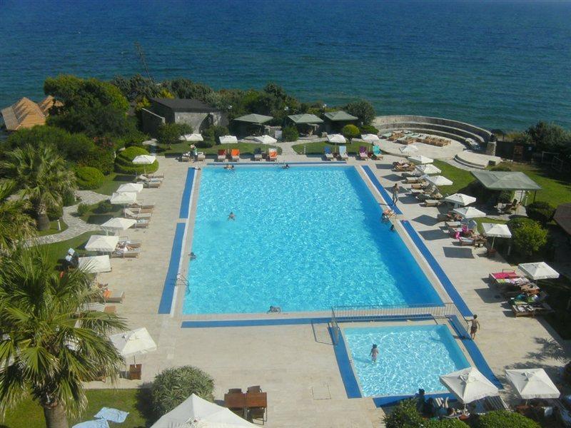 Babaylon Hotel Çeşme Esterno foto