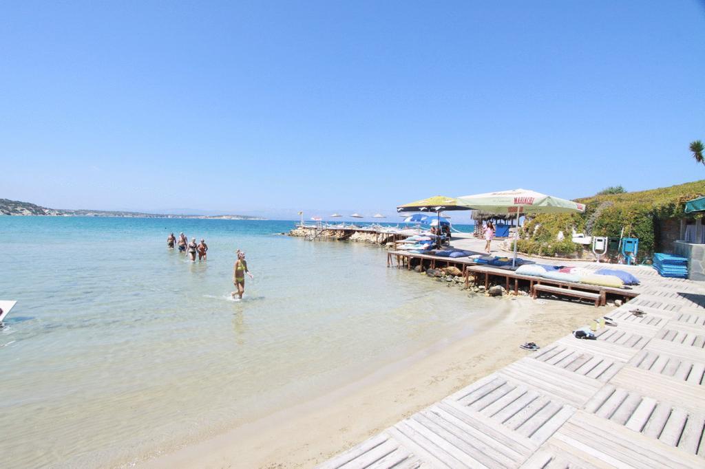 Babaylon Hotel Çeşme Esterno foto